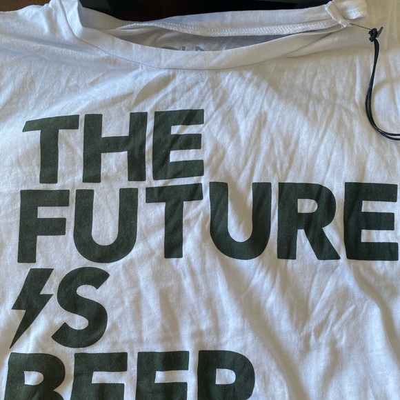 NWT Chaser Woman’s Short Sleeve Tee SZ Medium “The Future Is Beer” - Picture 4 of 5